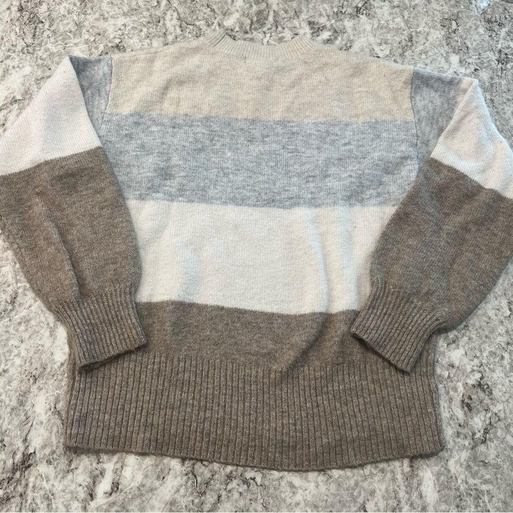 H&M L.O.G.G. Color block sweater cream tan brown gray size XS cozy winter fall